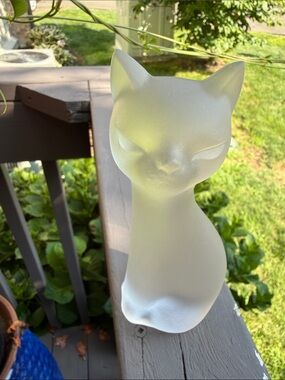 Desna lead Crystal frosted glass cat figurine